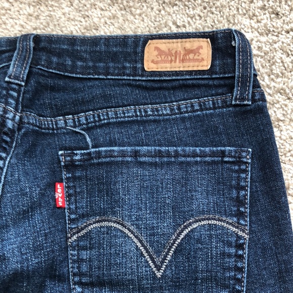 *SOLD* Levi’s Mid-Rise Skinny Jeans - Picture 6 of 6